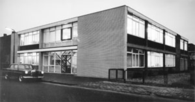 1950 Nova instalação em Zeist, Holanda, para expansão de negócios