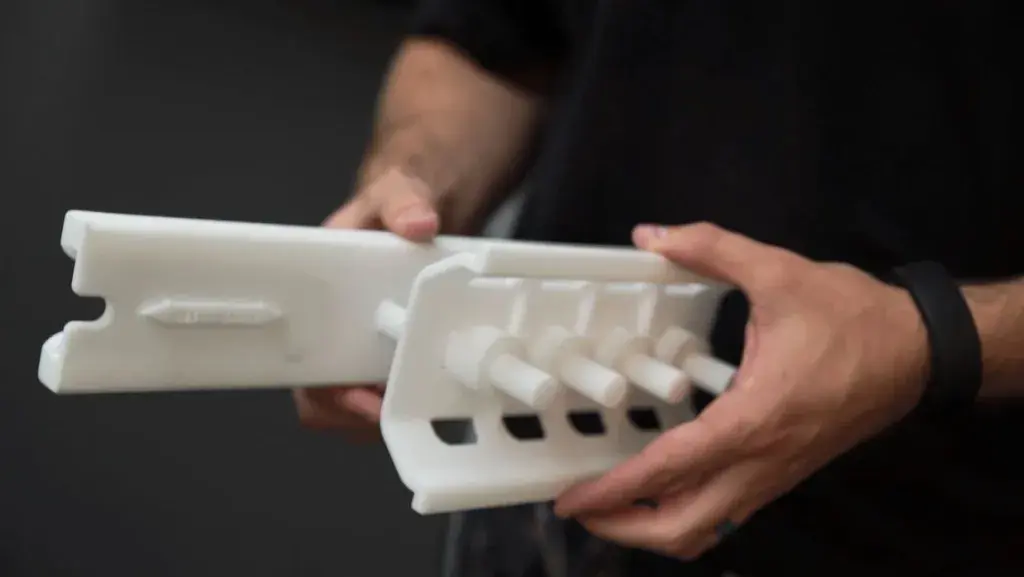 Pistões de máquina SLS impressos em 3D da Idaho Steel como conjuntos de construção única