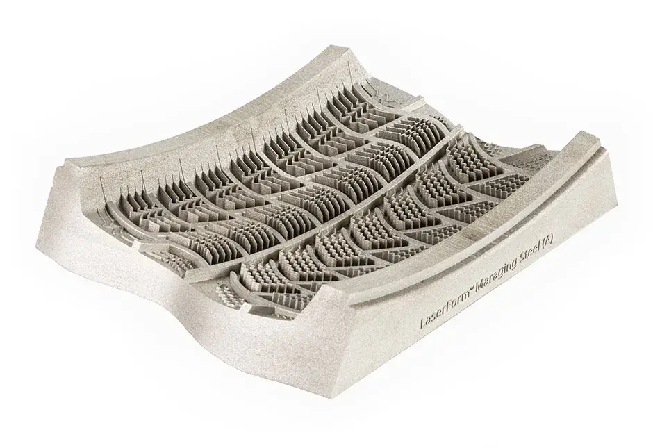 Segmento de molde de pneu impresso com LaserForm Maraging Steel (A) — imprima paredes estreitas, sulcos difíceis e aberturas de ventilação de maneira confiável