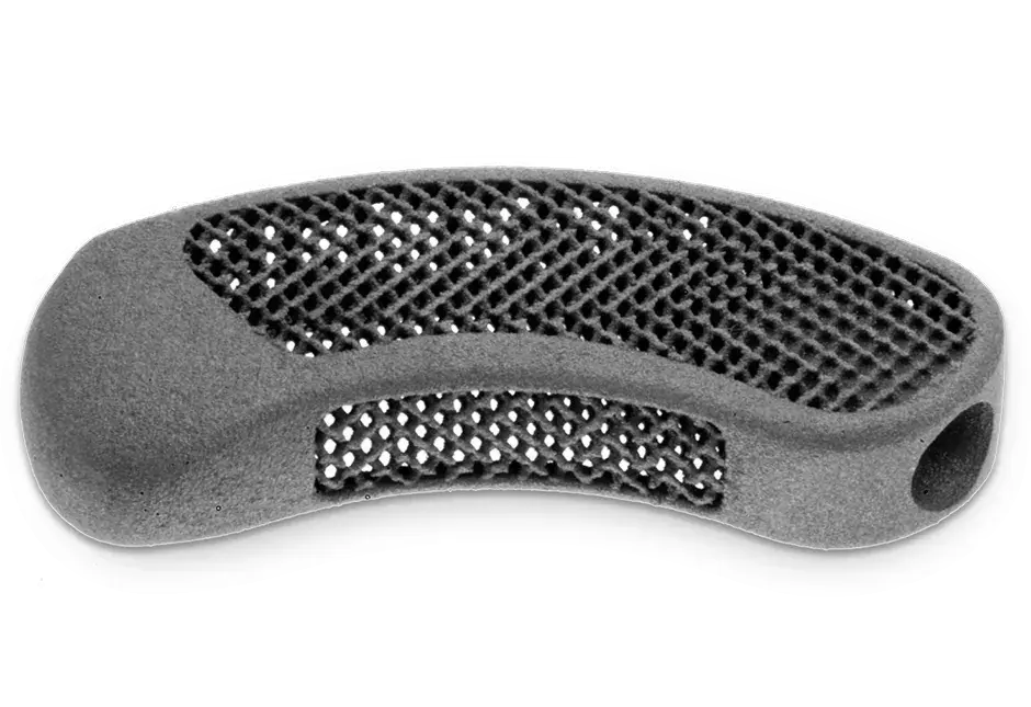 Dispositivo de fusão intercorporal para melhorar o crescimento interno ósseo fabricado em material LaserForm Ti Gr5 (A).