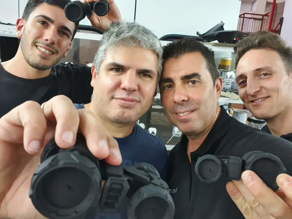 Equipe sob demanda da 3D Systems na Itália trabalhando no projeto da Steyr Tractor