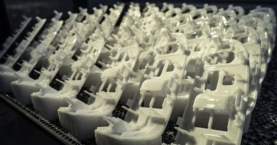 SLA_BuildPlate_DSC06469_940X494