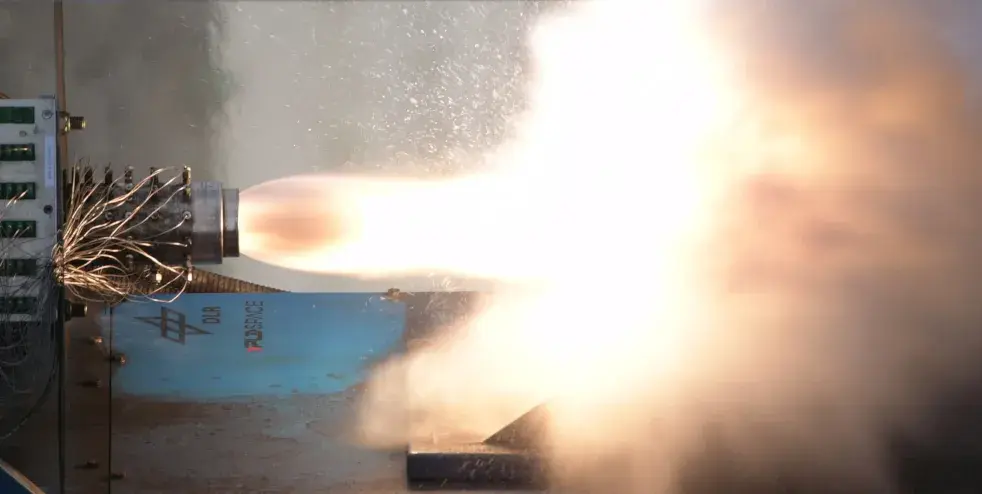 Teste de fogo do projeto SMILE no Centro Aeroespacial Alemão