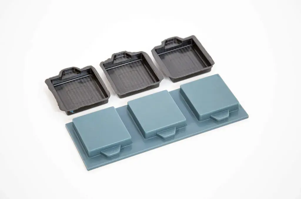 Ferramentas de fibra de carbono impressas em Accura Bluestone