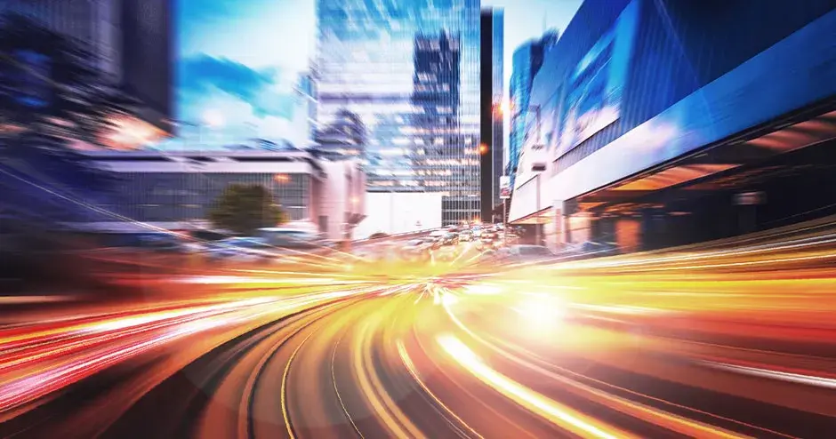 Fundo abstrato tecnológico de velocidade com cenas noturnas da cidade