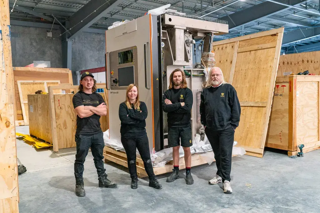 Equipe na Rodin Cars abrindo sua nova DMP Factory 500