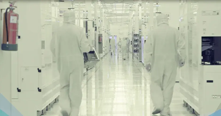 Ambientes de sala limpa em refrigeração de estágio linear de semicondutor