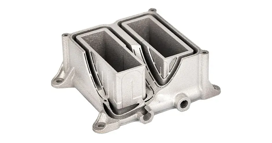 Resfriador semicondutor com fluido com seção transversal