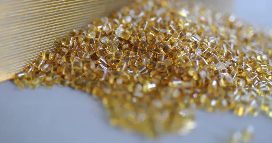 Grânulos âmbar da Titan