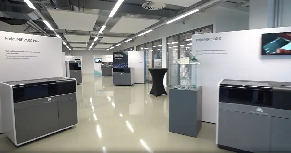 a room of 3D printers