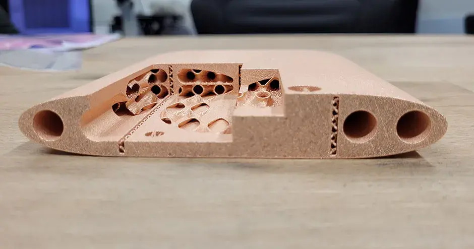 Certified Oxygen-Free Copper (A) combustion chamber