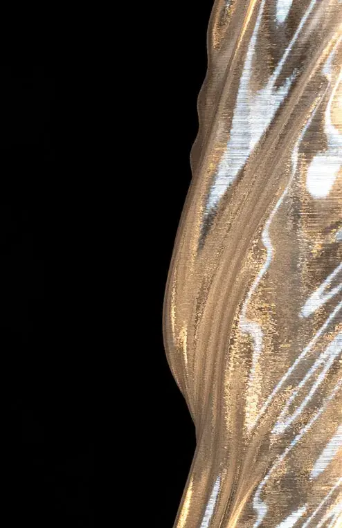 Lâmpada projetada pelo Slicelab e impressa em 3D com grânulos de PETG na impressora EXT 1270 Titan Pellet.