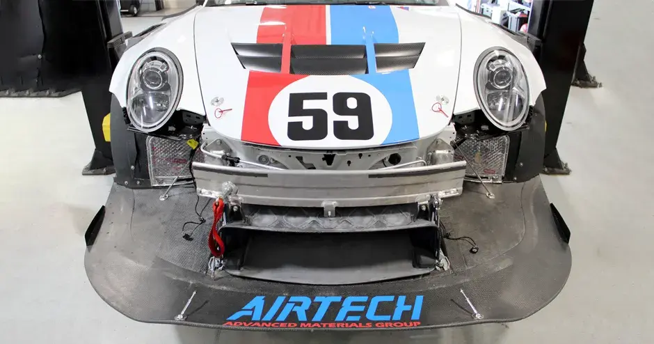 Airtech e Brumus levantando carro