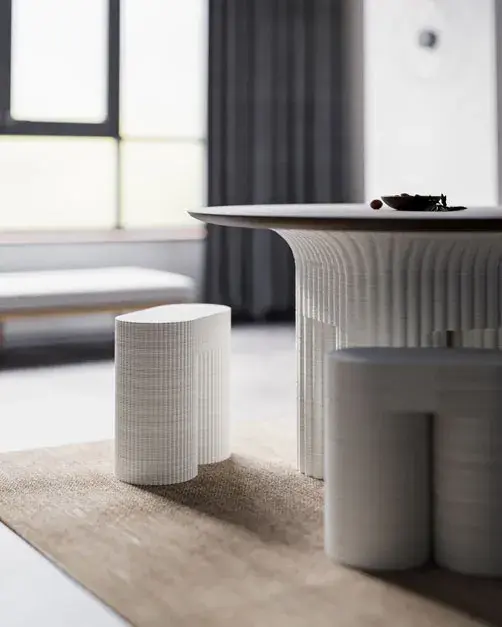 Uma cadeira e mesa com design elegante