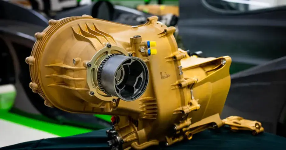Caixa de câmbio impressa em 3D em titânio para carros FZERO da Rodin